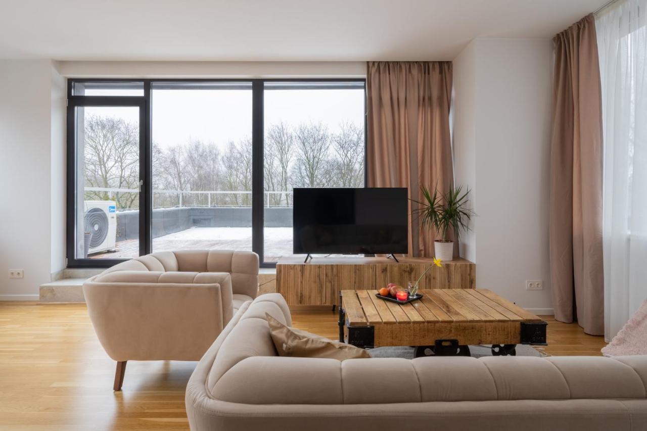 1-Bedroom Penthouse With Underground Parking รีกา ภายนอก รูปภาพ