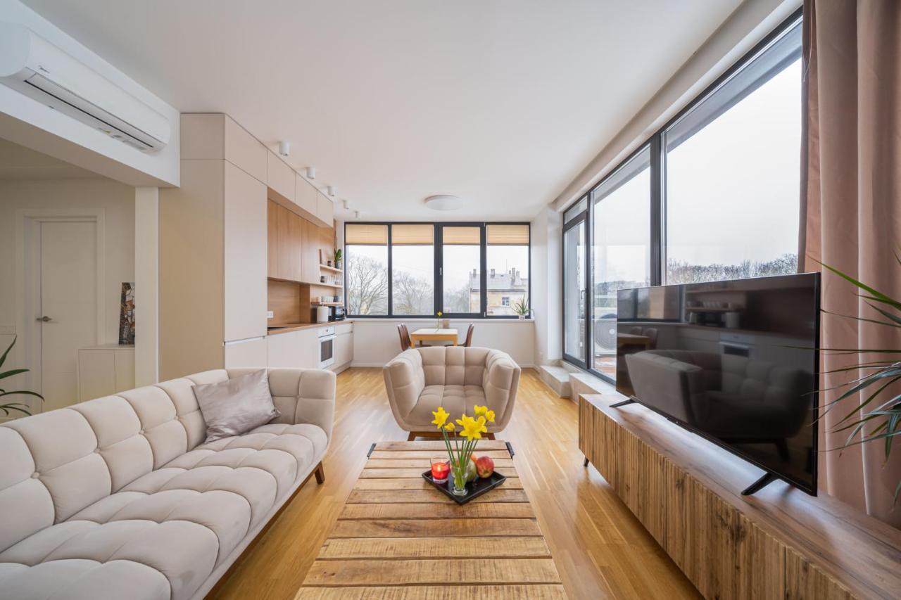 1-Bedroom Penthouse With Underground Parking รีกา ภายนอก รูปภาพ