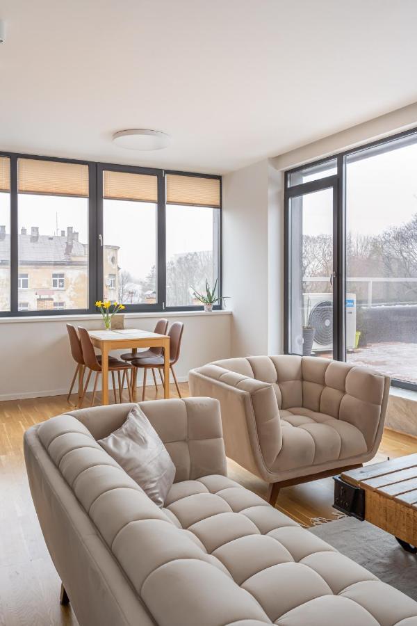 1-Bedroom Penthouse With Underground Parking รีกา ภายนอก รูปภาพ