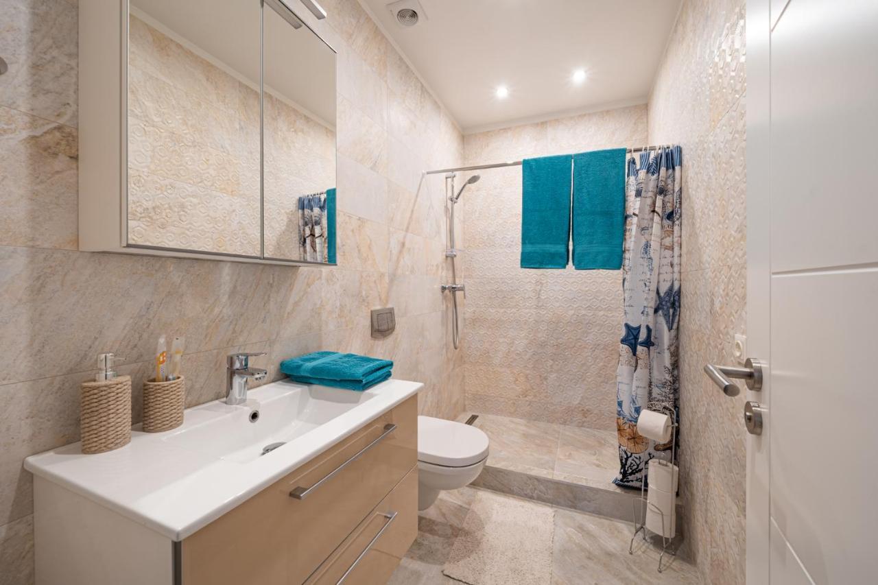 1-Bedroom Penthouse With Underground Parking รีกา ภายนอก รูปภาพ